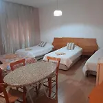 Onisillos 2* Lárnaka