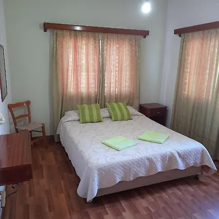 Onisillos Hotel 2*