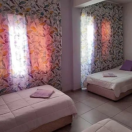 Onisillos Szálloda Lárnaka