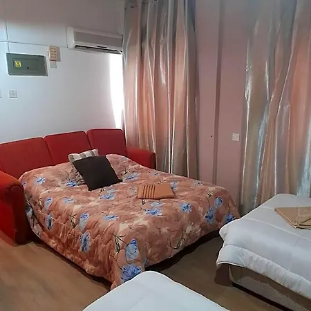 Szálloda Onisillos Lárnaka