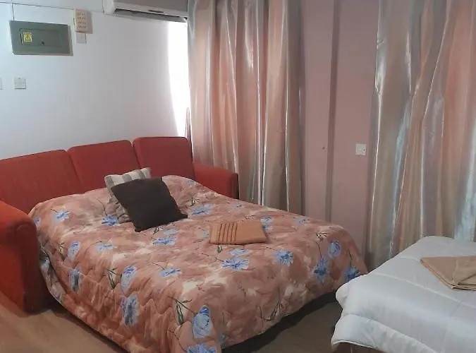 Onisillos 2* Lárnaca